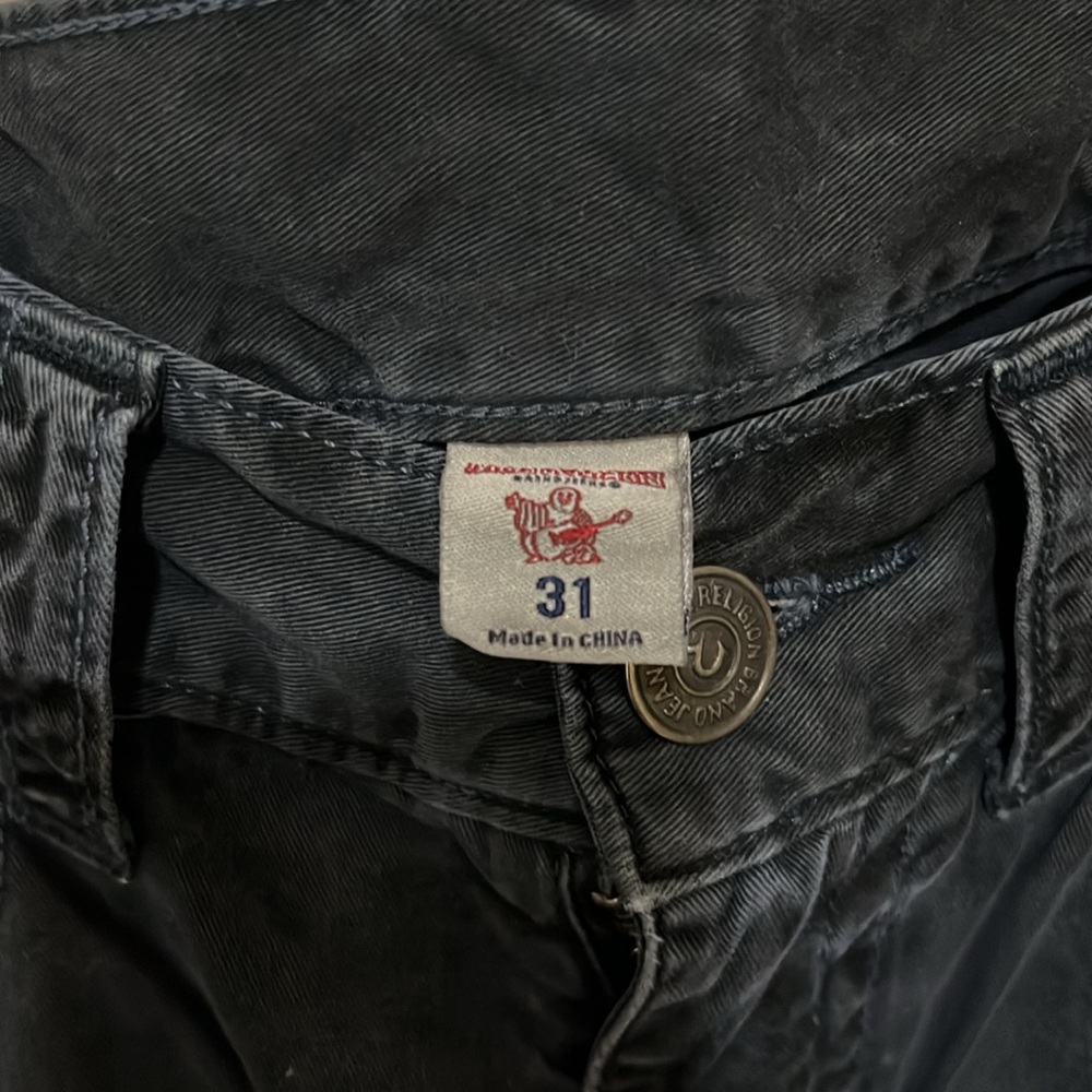 True Religion Men’s dark Blue “suede” Jeans - Picture 5 of 6